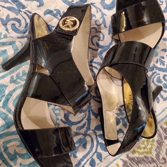 Sandals - Picture 3 of 6